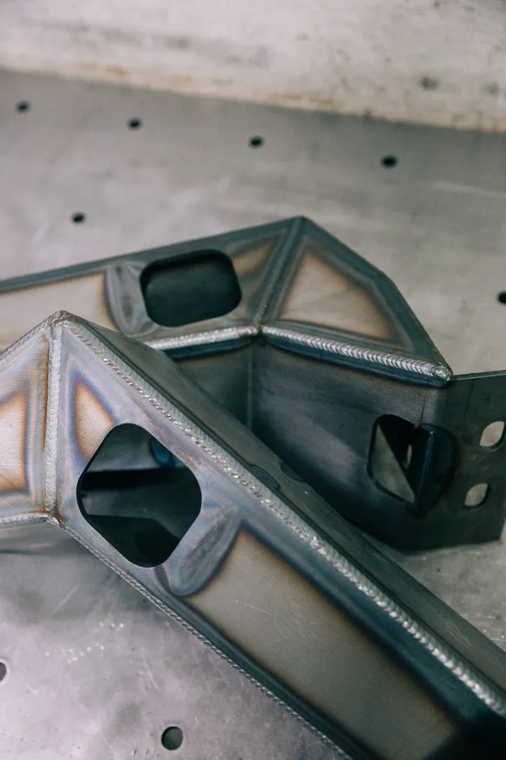 80 Series Land Cruiser Front Bumper - Wings High-Quality