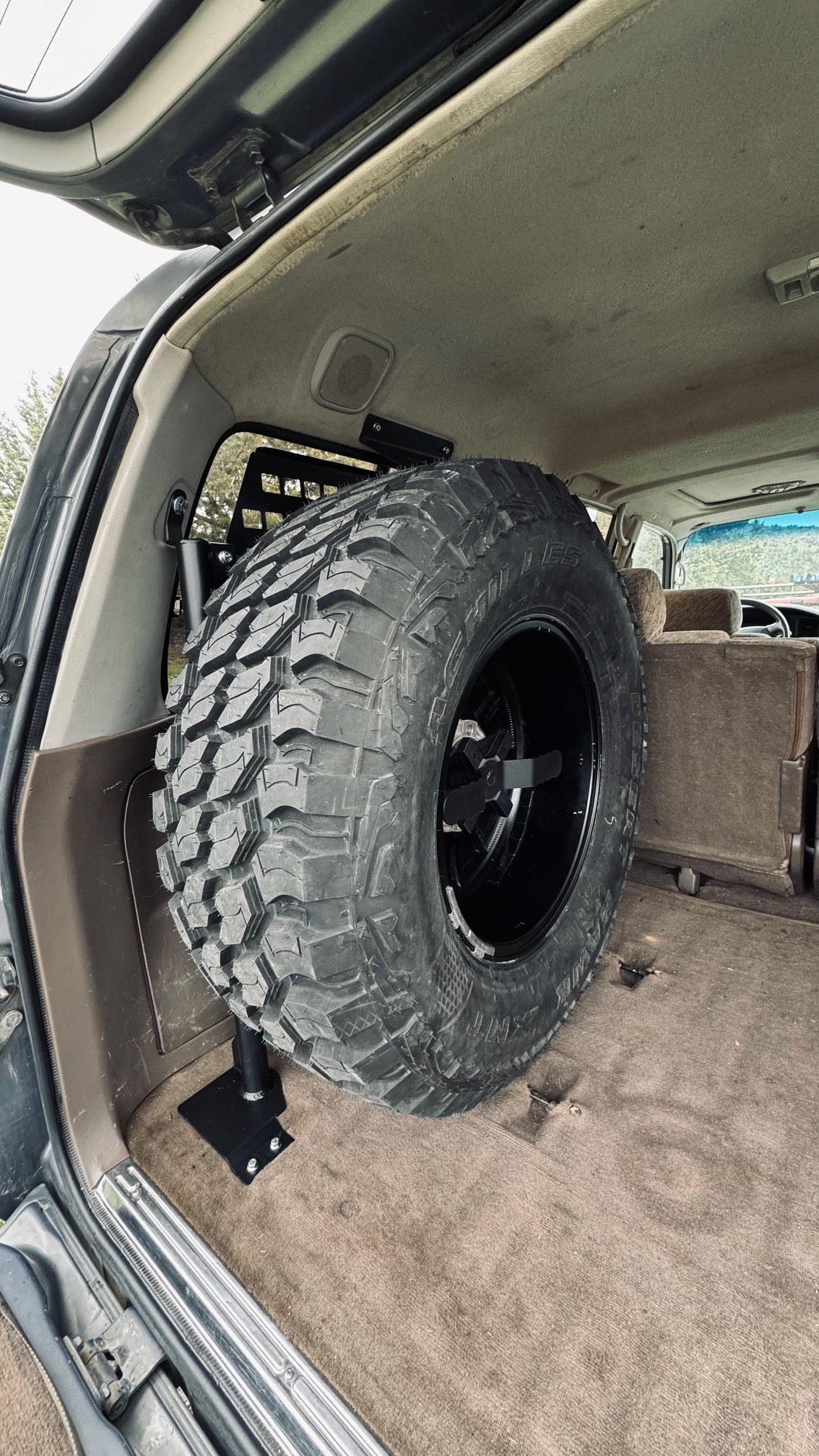 80 Series Land Cruiser Interior Tire Carrier V2